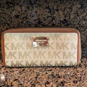 Michael Kors wallet